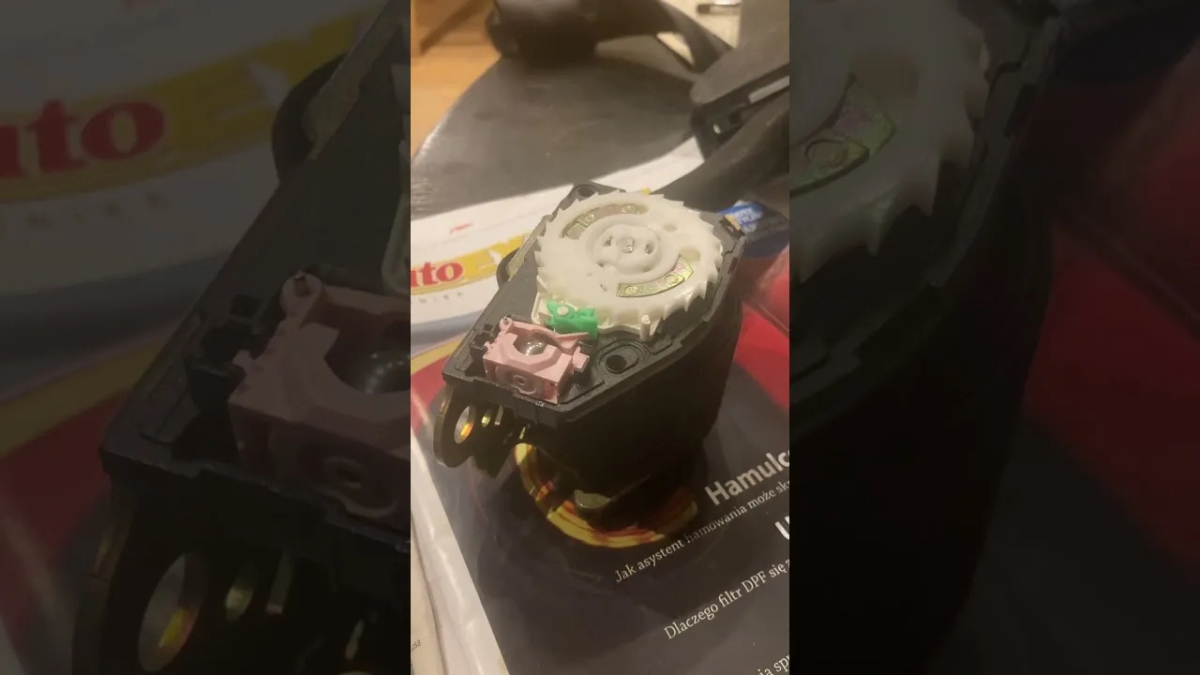 Jak rozwinąć pas bezpieczeństwa, gdy się zaciął - skuteczne metody