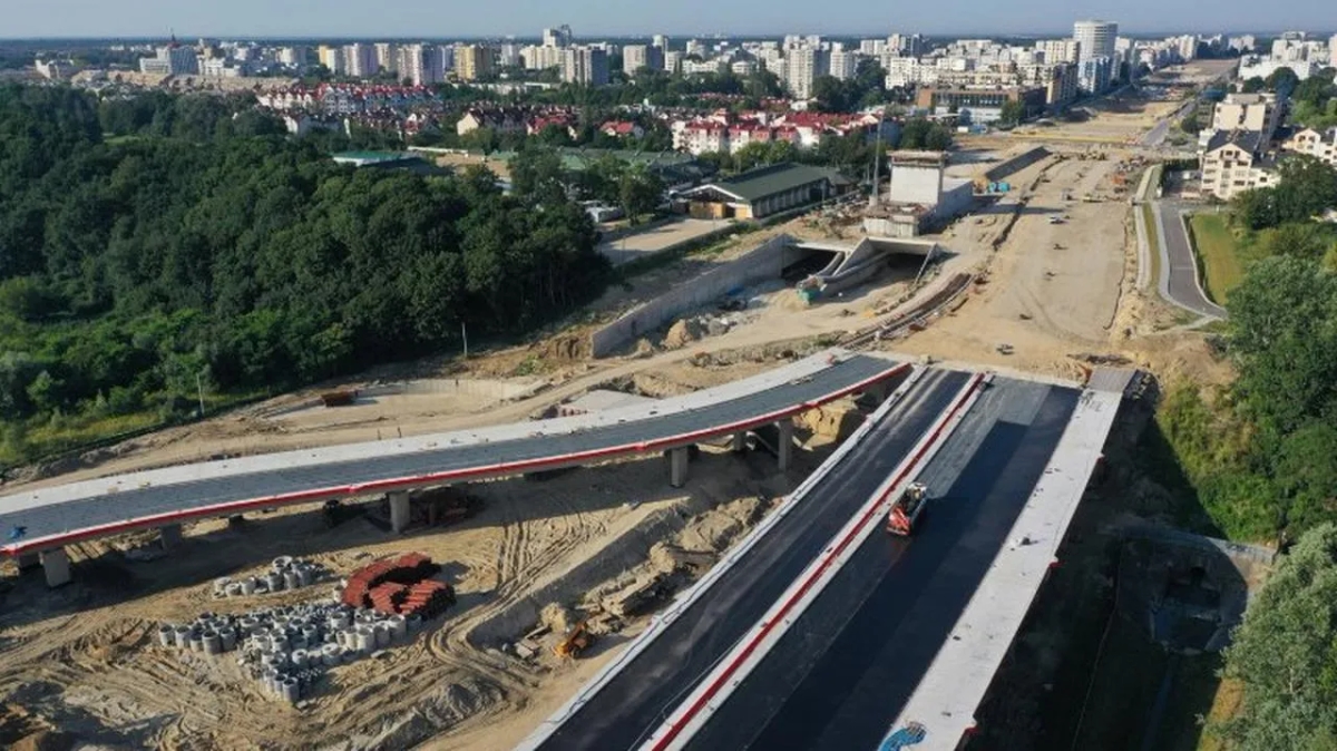 Ile kosztuje kilometr asfaltu? Poznaj ukryte wydatki i czynniki wpływające na cenę