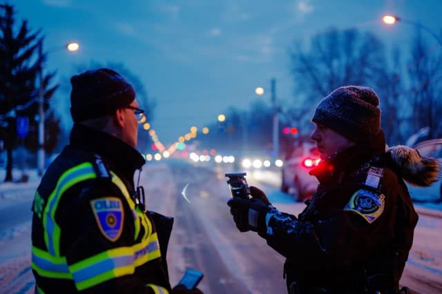 Jaki alkomat wybrać, aby uniknąć błędów i zyskać pewność? Jaki alkomat wybrać, aby uniknąć błędów i zyskać pewność?