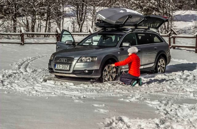 Czy można jeździć z łańcuchami po asfalcie? Oto co musisz wiedzieć
